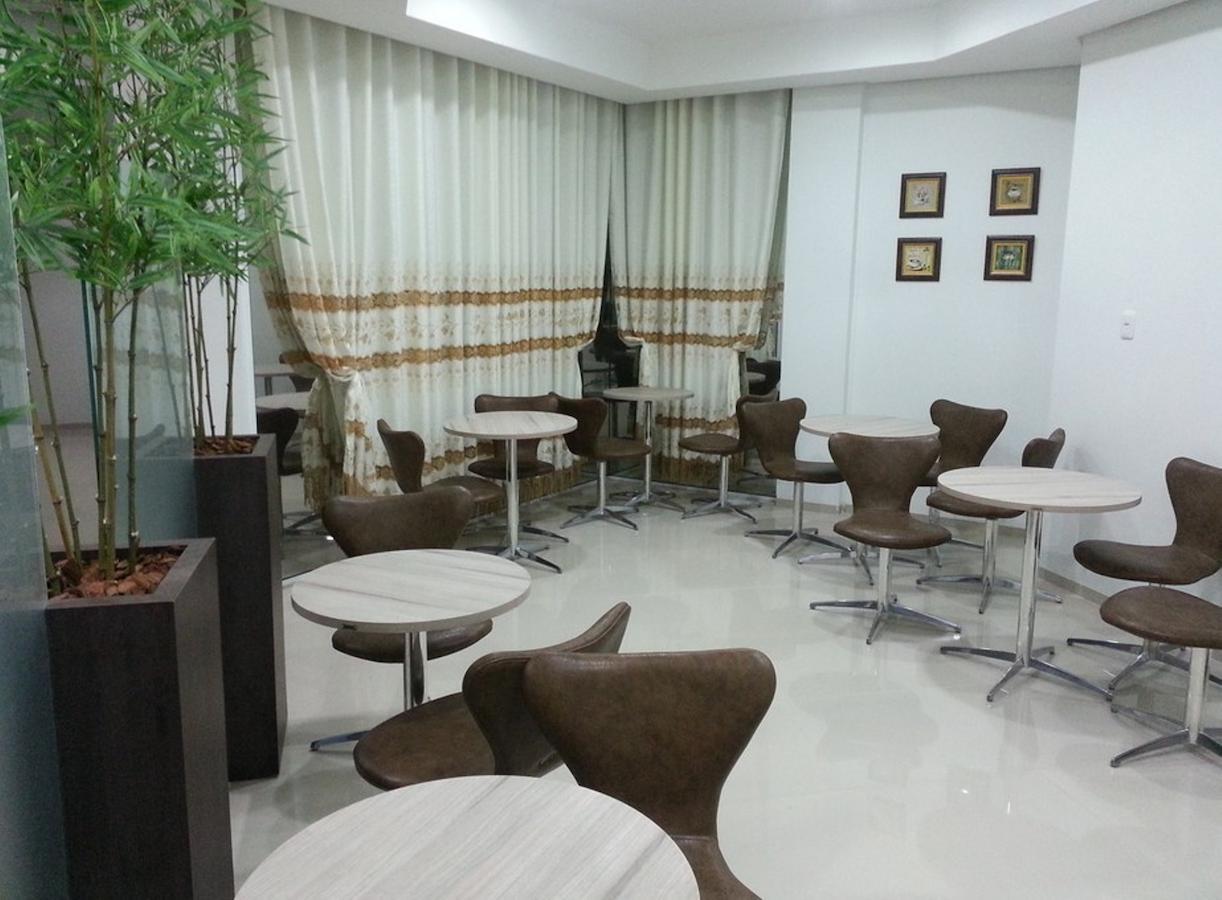 Hotel Vanes Coronel Freitas Bagian luar foto